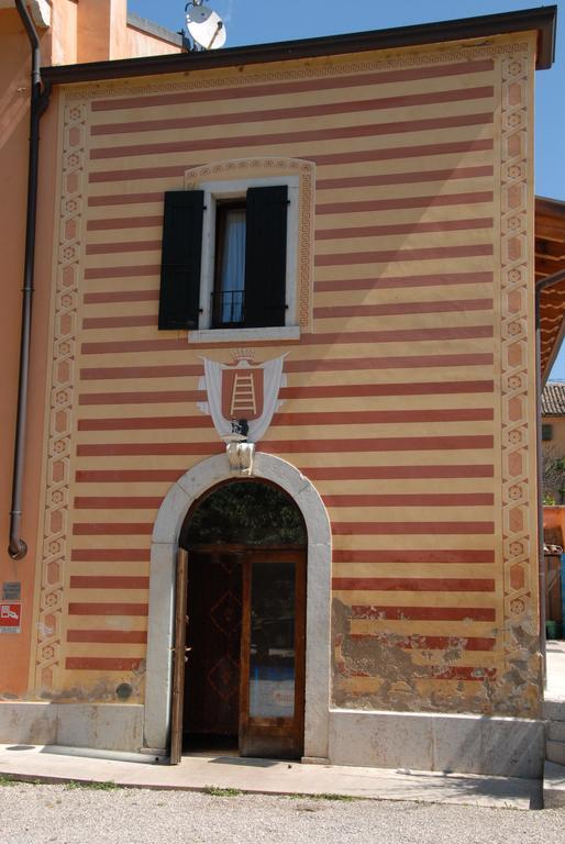 Albergo Al Platano Caprino Veronese Buitenkant foto