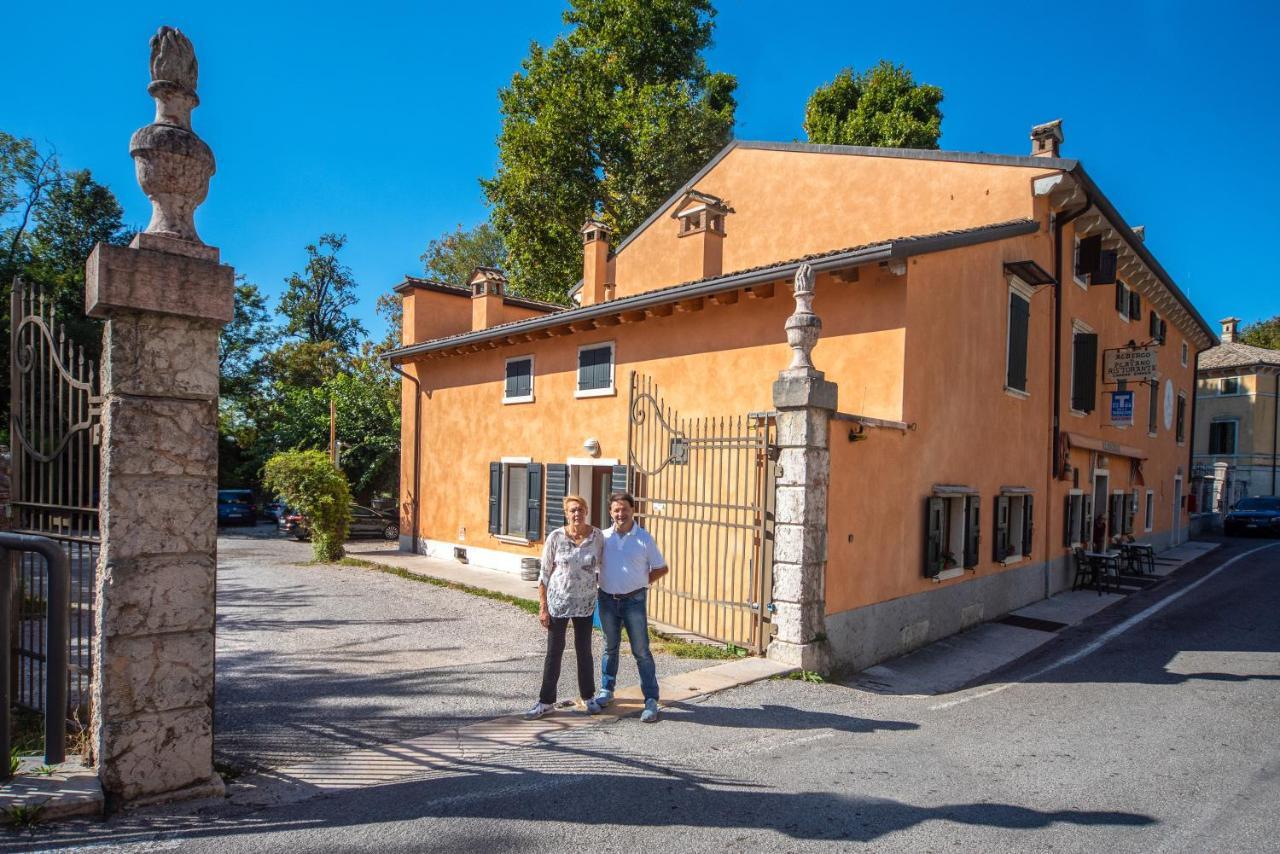 Albergo Al Platano Caprino Veronese Buitenkant foto